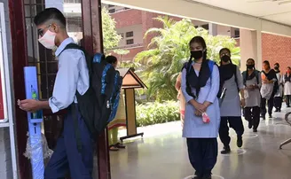 ରାଜଧାନୀରେ କାଲିଠୁ ଖୋଲିବ ଷଷ୍ଠରୁ ଦ୍ୱାଦଶ ଶ୍ରେଣୀ ସ୍କୁଲ