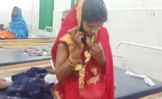 ବରକନିଆଙ୍କୁ ଧରି ଫେରୁଥିଲା ବୋଲେରୋ, ପିଟି ଦେଲା ଟ୍ରକ୍‌