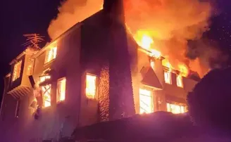 ସାପ ପାଇଁ ଜାଳିଦେଲେ ୭ କୋଟିର ଘର