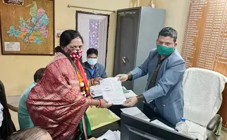 ସମିତି ସଭ୍ୟ ପାଇଁ ନାମାଙ୍କନ ପତ୍ର ଦାଖଲ କଲେ ବିଧାୟକଙ୍କ ପତ୍ନୀ