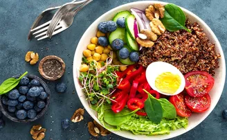 'ଓମିକ୍ରନ୍‌'ରୁ ବର୍ତ୍ତିବା ପାଇଁ କ'ଣ ଖାଇବେ? WHO ଦେଲା ପରାମର୍ଶ