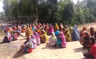 ଢିଙ୍କିଆରେ ଉତ୍ତେଜନା; ଗାଁ ମୁଣ୍ଡରେ ପୁଲିସ୍‌କୁ ଜଗିଛନ୍ତି ଶିଶୁ ସେନା!