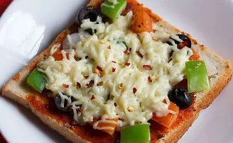 ବ୍ରେଡ୍ ପିଜ୍ଜା