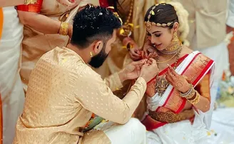 ବଧୂ ସାଜିବା ପରେ ମୌନି ଲେଖିଲେ ମନର କଥା