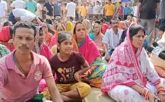 ନିଆଳିରେ ନିର୍ବାଚନୀ ହିଂସା; ବୁଥ ଦଖଲ କଲେ, ଭୋଟ ବାକ୍ସ ପାଣିରେ ଫୋପାଡ଼ିଲେ