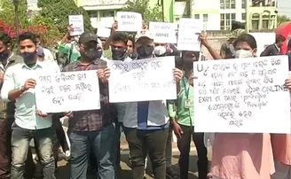 ‘ଅଫଲାଇନ୍ ନୁହେଁ, ଅନଲାଇନରେ ପରୀକ୍ଷା ହେଉ’