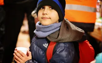 ଯୁଦ୍ଧତ୍ରସ୍ତ ୟୁକ୍ରେନରୁ ଏକାକୀ ୧୪ ଶହ କିମି ଗଲେ ୧୧ ବର୍ଷର ବାଳକ, ପାଖରେ ଥିଲା ମା’ର ଚିଠି