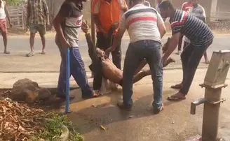 ଯୁବକଙ୍କ ବୀଭତ୍ସକାଣ୍ଡ; ଶିଶୁକନ୍ୟାକୁ ହତ୍ୟା କରି କଟାମୁଣ୍ଡ ଧରି ଗାଁରେ ବୁଲିଲେ