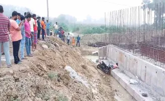 ମେଡିକାଲରେ ବାପା, ବାଟରେ ପୁଅକୁ ନେଇଗଲା ଯମ