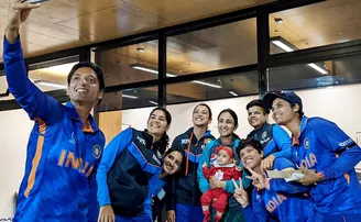 ପ୍ରଥମେ ପାକିସ୍ତାନକୁ ହରାଇଲେ, ପରେ ଦୁନିଆର ହୃଦୟ ଜିତିଲେ