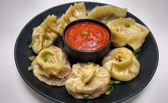 ମୋମୋ ଖାଉଛନ୍ତି କି? ହୋଇପାରେ ମାରାତ୍ମକ