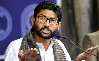 ଜାମିନ ମିଳିବାର କିଛି ମିନିଟ୍‌ ପରେ ପୁଣି ଗିରଫ ହେଲେ ବିଧାୟକ ଜିଗ୍ନେଶ ମେୱାନୀ