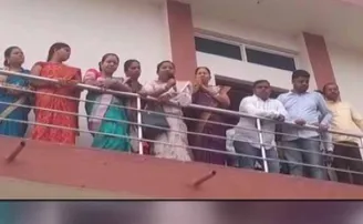 ଛତ୍ରପୁର ବ୍ଲକ ଅଧ୍ୟକ୍ଷ ନିର୍ବାଚନ ପୂର୍ବରୁ ହାଇଡ୍ରାମା; ରାତି ସାରା ନଜରବନ୍ଦୀ ରହିଲେ ସମିତି ସଭ୍ୟ