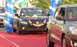 କର୍ମଚାରୀଙ୍କୁ କାର୍‌ ଉପହାର, ବାଣ୍ଟିଲେ ୧୦୦ ଗାଡି