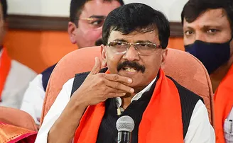 ସମ୍ପତ୍ତି ଜବତ ପରେ ଲଢ଼ିବାର ଦମ୍ଭ ଦେଖାଇଲେ ସଞ୍ଜୟ ରାଉତ