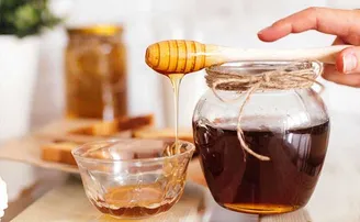 ମହୁ ଖାଉଥିଲେ ସାବଧାନ, ହୋଇପାରେ ବିପଦ