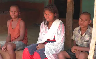 ଆରପାରିରେ ବାପା ମା’, ସାହାଯ୍ୟ ଆଶାରେ ୩ ଅନାଥ ପିଲା