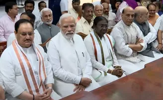 ରାଷ୍ଟ୍ରପତି ନିର୍ବାଚନ: ପ୍ରଧାନମନ୍ତ୍ରୀଙ୍କ ଉପସ୍ଥିତିରେ ନାମାଙ୍କନ ଦାଖଲ କଲେ ଦ୍ରୌପଦୀ ମୁର୍ମୁ