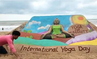 ଯୋଗ ସଚେତନତାର ବାର୍ତ୍ତା ଦେଲା ବାଲୁକା କଳା