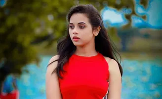 ଝୁଲନ୍ତା ଅବସ୍ଥାରେ ମିଳିଲା ଟେଲି ଅଭିନେତ୍ରୀଙ୍କ ମୃତଦେହ