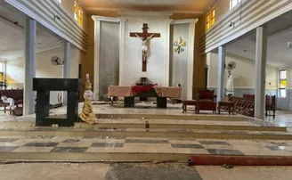 ଚର୍ଚ୍ଚରେ ଆଖିବୁଜା ଗୁଳିମାଡ଼ ଓ ବିସ୍ଫୋରଣ, ୫୦ରୁ ଅଧିକ ମୃତ