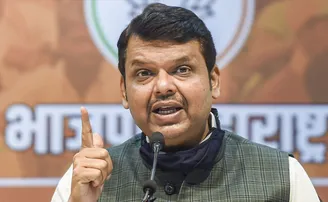 ମୁଖ୍ୟମନ୍ତ୍ରୀ ହେବା ପରେ ଜୁନିୟର ପଦ ଗ୍ରହଣ କରିବାରେ ଫଡନାଭିସ ୫ମ ରାଜନେତା