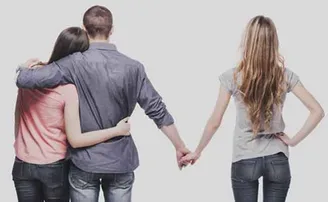 କହିଲେ କୁଳ କୁଟୁମ୍ବକୁ ଲାଜ