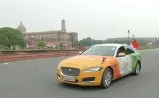 ‘ହର୍‌ ଘର୍ ତ୍ରିରଙ୍ଗା’ ଅଭିଯାନରେ ବିଭୋର, କାର୍ ପଛରେ ଖର୍ଚ୍ଚ କଲେ ୨ ଲକ୍ଷ ଟଙ୍କା