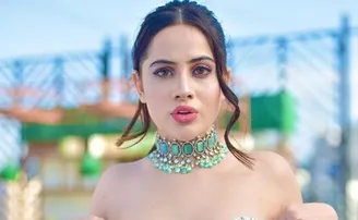 ସୀମା ଟପିଲେ ଉର୍ଫି, କ୍ୟାମେରା ଆଗରେ ହେଲେ ଟପ୍‌ଲେସ୍‌