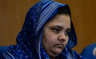 ବିଲକିସ୍ ବାନୋଙ୍କ ସମର୍ଥନରେ  ୬୦୦୦ ଲୋକେ, ଦୋଷୀଙ୍କୁ ମୁକ୍ତ ନିଷ୍ପତ୍ତି ରଦ୍ଦ ଦାବି