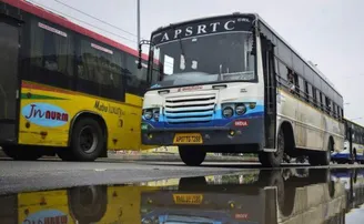 ଗାଁକୁ ଯିବା ପାଇଁ ବସ୍ ଚୋରି କଲେ ଯୁବକ