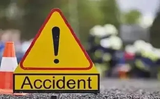 ବୋଲେରୋକୁ ଧକ୍କା ଦେଲା ବାଇକ୍; ସ୍ୱାମୀ ମୃତ, ସ୍ତ୍ରୀ ଓ ଛୁଆ ଗୁରୁତର