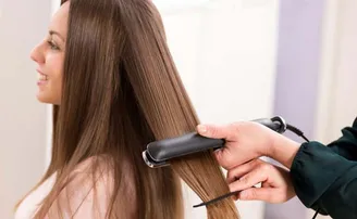 ଚୁଟି ଷ୍ଟ୍ରେଟ୍ କରୁଥିଲେ ସାବଧାନ, ହୋଇପାରେ କ୍ୟାନ୍‌ସର୍‌