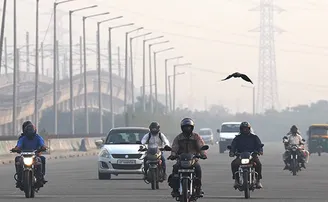 ଦିଲ୍ଲୀକୁ ଗ୍ୟାସ ଚ୍ୟାମ୍ବର କହିଲେ କେନ୍ଦ୍ରମନ୍ତ୍ରୀ, ପ୍ରଧାନମନ୍ତ୍ରୀଙ୍କୁ ଟାର୍ଗେଟ କଲେ କେଜ୍ରିୱାଲ