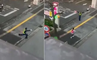 ରାସ୍ତା ମଝିରେ ଟ୍ରାଫିକ ପୁଲିସଙ୍କ ନିଆରା ଡାନ୍ସିଂ ଷ୍ଟାଇଲ୍