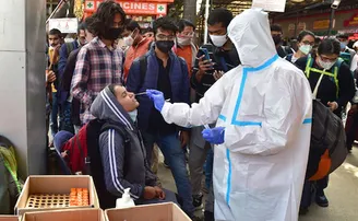 ଚାଇନାରେ ୬୦ ପ୍ରତିଶତ ଲୋକ କରୋନାରେ ଆକ୍ରାନ୍ତ ହେବା ଆଶଙ୍କା, ୫ ଦେଶରେ ସ୍ଥିତି ଗମ୍ଭୀର ହେଉଛି