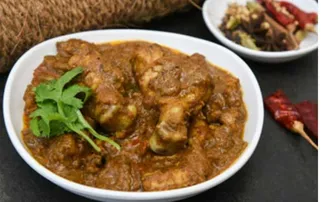 ପିଆଜ ଶଣ୍ଢା ଚିକେନ୍‌ କଷା