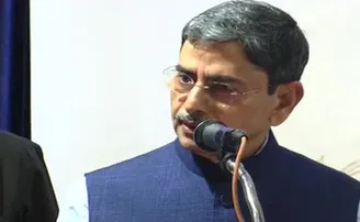 ତାମିଲନାଡ଼ୁ ମୁଖ୍ୟମନ୍ତ୍ରୀଙ୍କ ଉପରେ ଉତକ୍ଷିପ୍ତ ହୋଇ ଗୃହ ଛାଡ଼ି ଚାଲିଗଲେ ରାଜ୍ୟପାଳ  