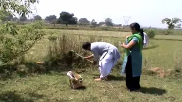 ଅକ୍ଷୟ ତୃତୀୟା ଉପଲକ୍ଷେ ଅଖିମୁଠୀ ଅନୁକୂଳ କଲେ ଚାଷୀ