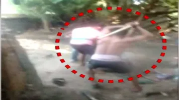 ପୂର୍ବ ଶତ୍ରୁତାରୁ ମହିଳାଙ୍କୁ ଆକ୍ରମଣ ଅଭିଯୋଗ, ଭାଇରାଲ୍‌ ହେଉଛି ଭିଡିଓ