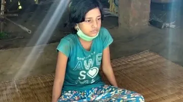 ବାପା କ୍ୟାନସର ଓ କରୋନାରେ ଚାଲିଗଲେ ମାଆ, ଏକୁଟିଆ ହୋଇଗଲା ୯ ବର୍ଷର କୁନି ଝିଅ...