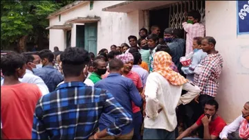 ସାର ପାଇଁ ପେଲାଠେଲା, କଟକଣା ଭୁଲିଗଲେ..