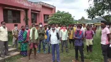 ତିନି ବର୍ଷ ହେଲାଣି ବନ୍ଦ ପଡ଼ିଛି ରେଶମ ବିକାଶ କେନ୍ଦ୍ର, ଚାଷରୁ ମୁହଁ ଫେରାଇଲେଣି ଚାଷୀ