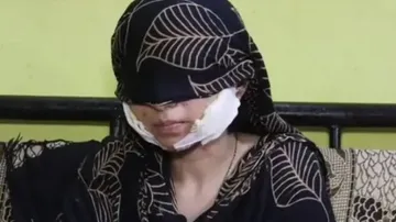 ଏକପାଖିଆ ପ୍ରେମ: ବିବାହିତ ଯୁବତୀଙ୍କ ମୁହଁକୁ ବ୍ଲେଡ଼୍‌ରେ କାଟି ପକାଇଲା ପ୍ରେମୀକ