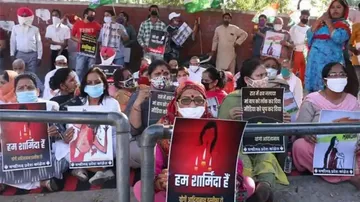 ଯୌନ ନିର୍ଯାତନା ଅଭିଯୋଗ ଥିଲେ ପୋଲିସ ଏତଲା ଗ୍ରହଣ କରିବାକୁ ବାଧ୍ୟ