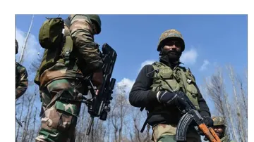 ପୁଲଓ୍ୱାମାରେ ଏନକାଉଣ୍ଟର: ୨୪ ଘଣ୍ଟାରେ ୫ ଆତଙ୍କୀ ନିପାତ