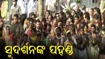 ଆରମ୍ଭ ହେଲା ଶ୍ରୀଜିଉଙ୍କ ପହଣ୍ଡି: ବଡ଼ଦାଣ୍ଡକୁ ବିଜେ ହେଲେ ସୁଦର୍ଶନ ମହାପ୍ରଭୁ