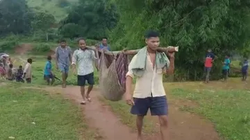 ପୁଣି ଥରେ ଭାରରେ ବୁହା ହେଲେ ଗୁରୁତର