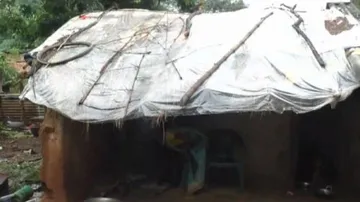 ସରକାରୀ ଯୋଜନା କାହା ପାଇଁ?