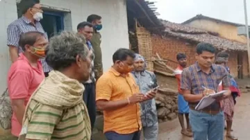 ୧୦ ବର୍ଷର ଶିଶୁକୁ ଗୋଡ଼ାଇ ଗୋଡ଼ାଇ ଟାଙ୍ଗିଆରେ ହାଣିଲେ ପଡ଼ୋଶୀ